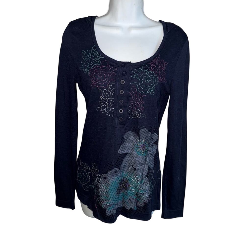 Lulumari Hoodie Long Sleeve Shirt Women’s Medium